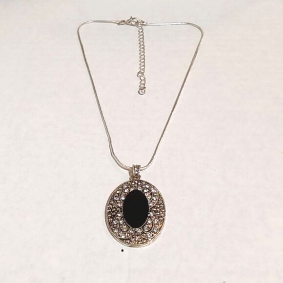 Silver Tone Necklace with Black Onyx Stone Medallion - Picture 3 of 7